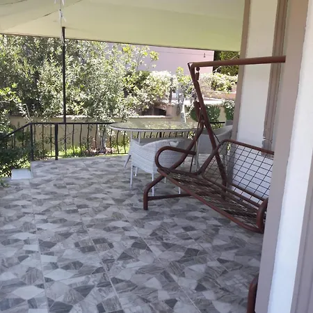 Duplex House With Private Garden *