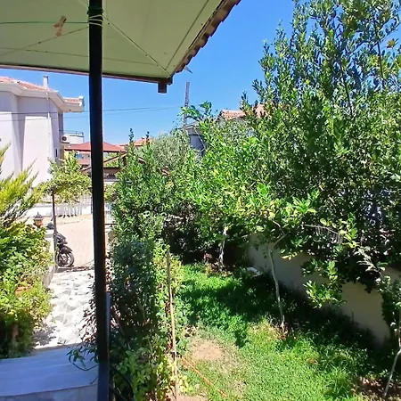 Duplex House With Private Garden 别墅 *