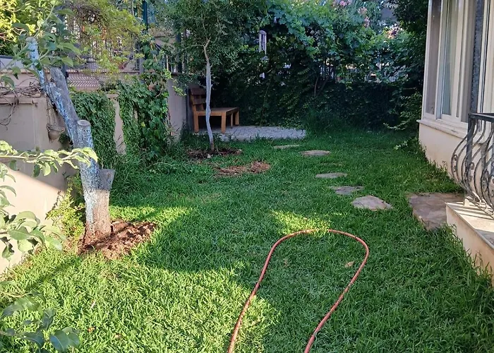 Duplex House With Private Garden 别墅 Ayvalı