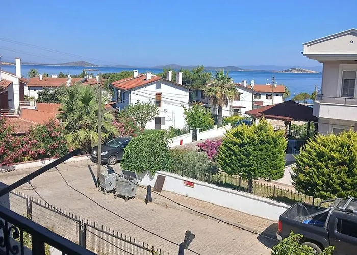 Duplex House With Private Garden 别墅 *