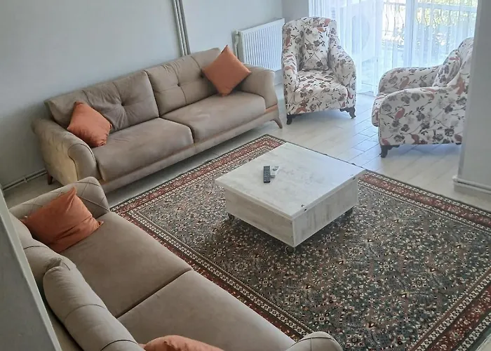 Duplex House With Private Garden 别墅 *