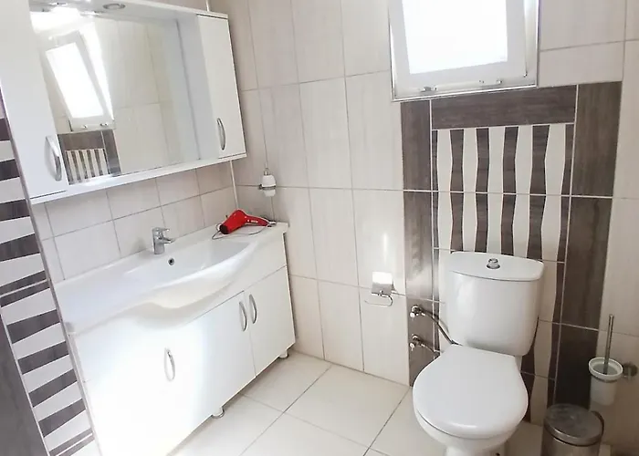 Duplex House With Private Garden *